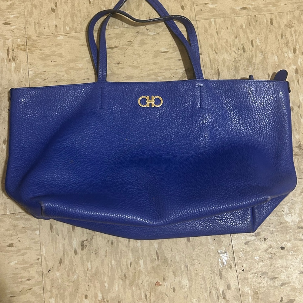 Salvatore Ferragamo Blue and Cream Bag - Picture 3 of 3